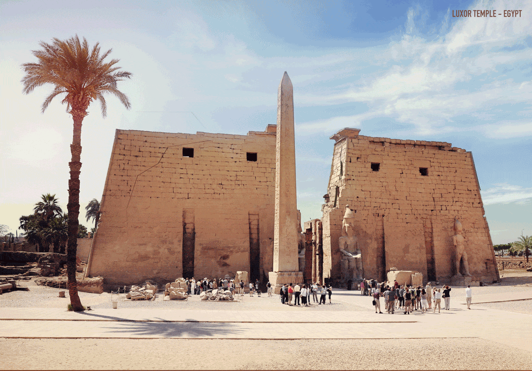 El templo de Luxor reconstruido