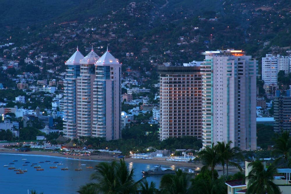 Acapulco de noche.