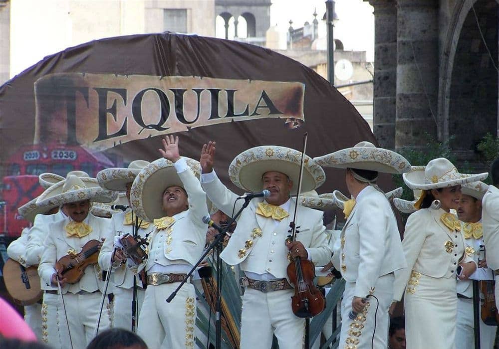 mariachi en el Tequila Express