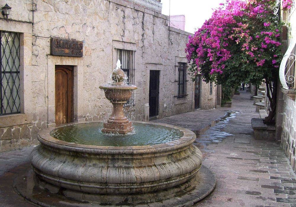Callejon del Romance en Morelia