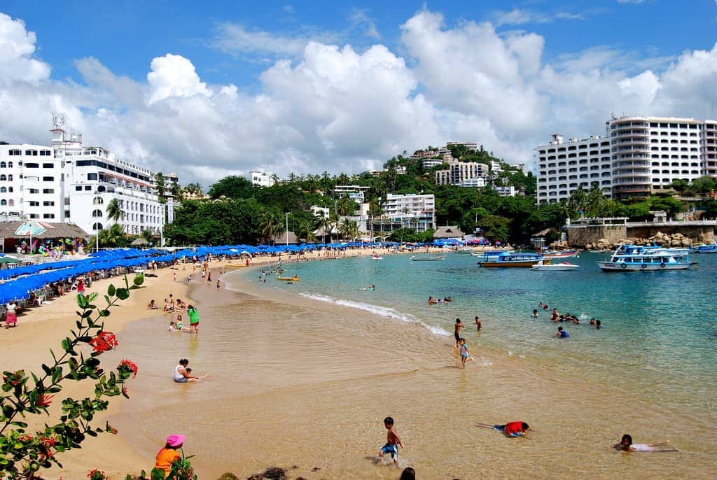Hornos Beach