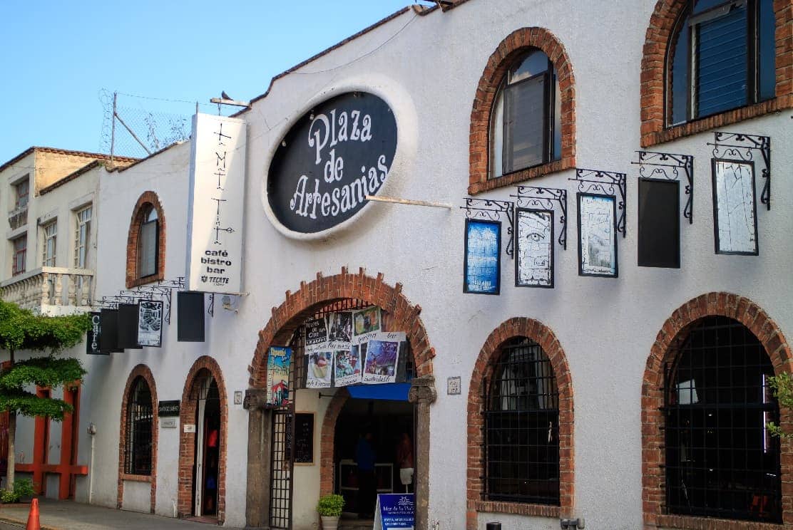 Plaza de artesanías en Tlaquepaque