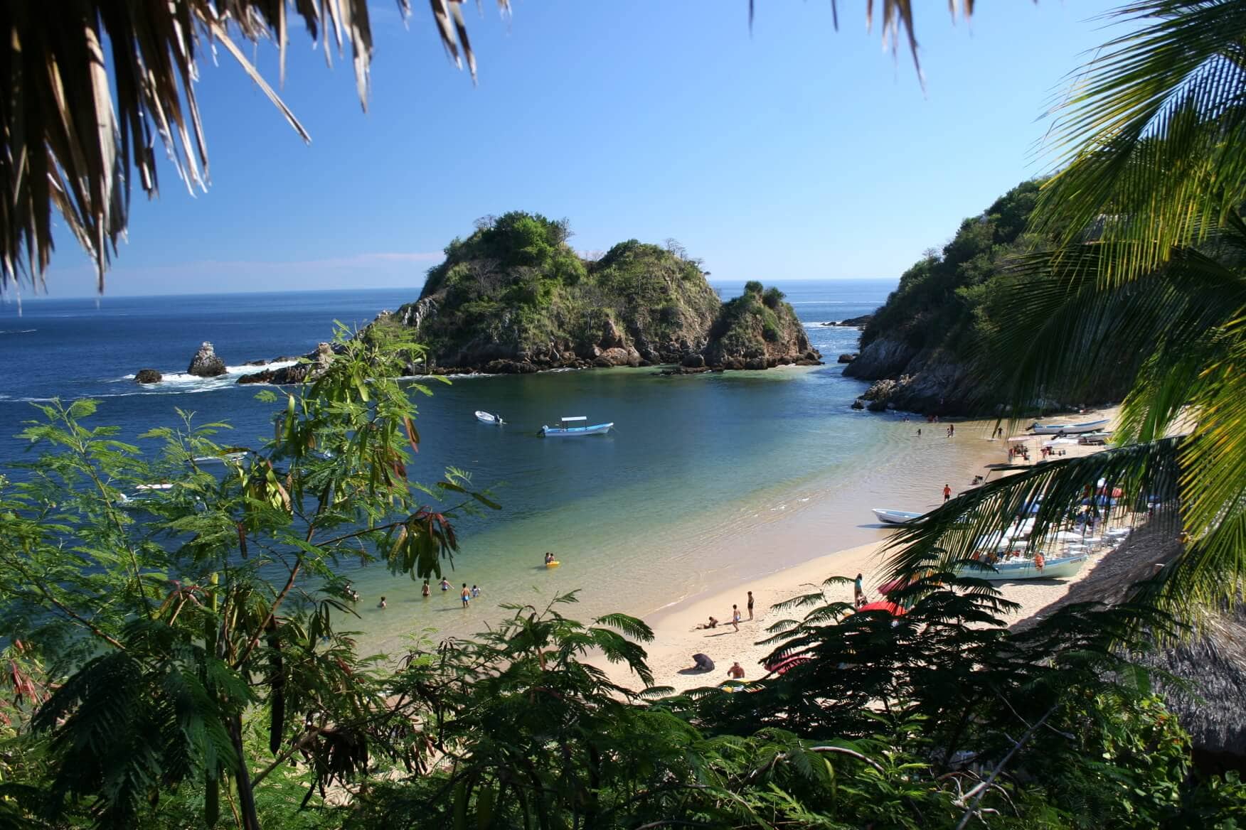 Playa en Puerto Ángel, Oaxaca