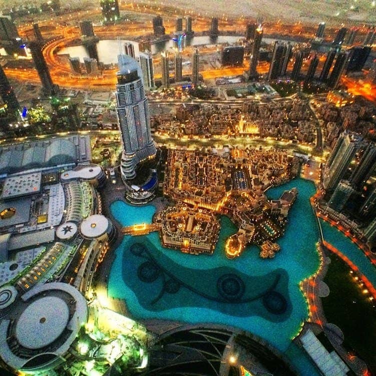 Vista de Dubai desde 124 piso de Burj Khalifa