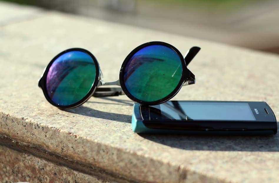 eyewear-570512_1920