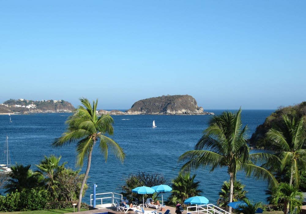 el mar en Huatulco, México
