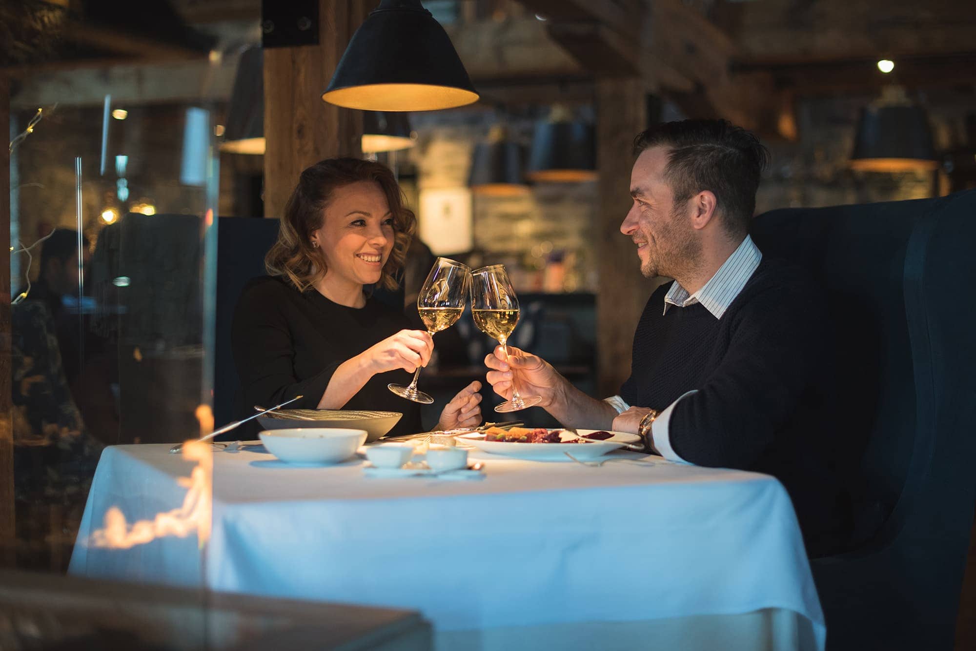 couple dining at a Quebec restaurant