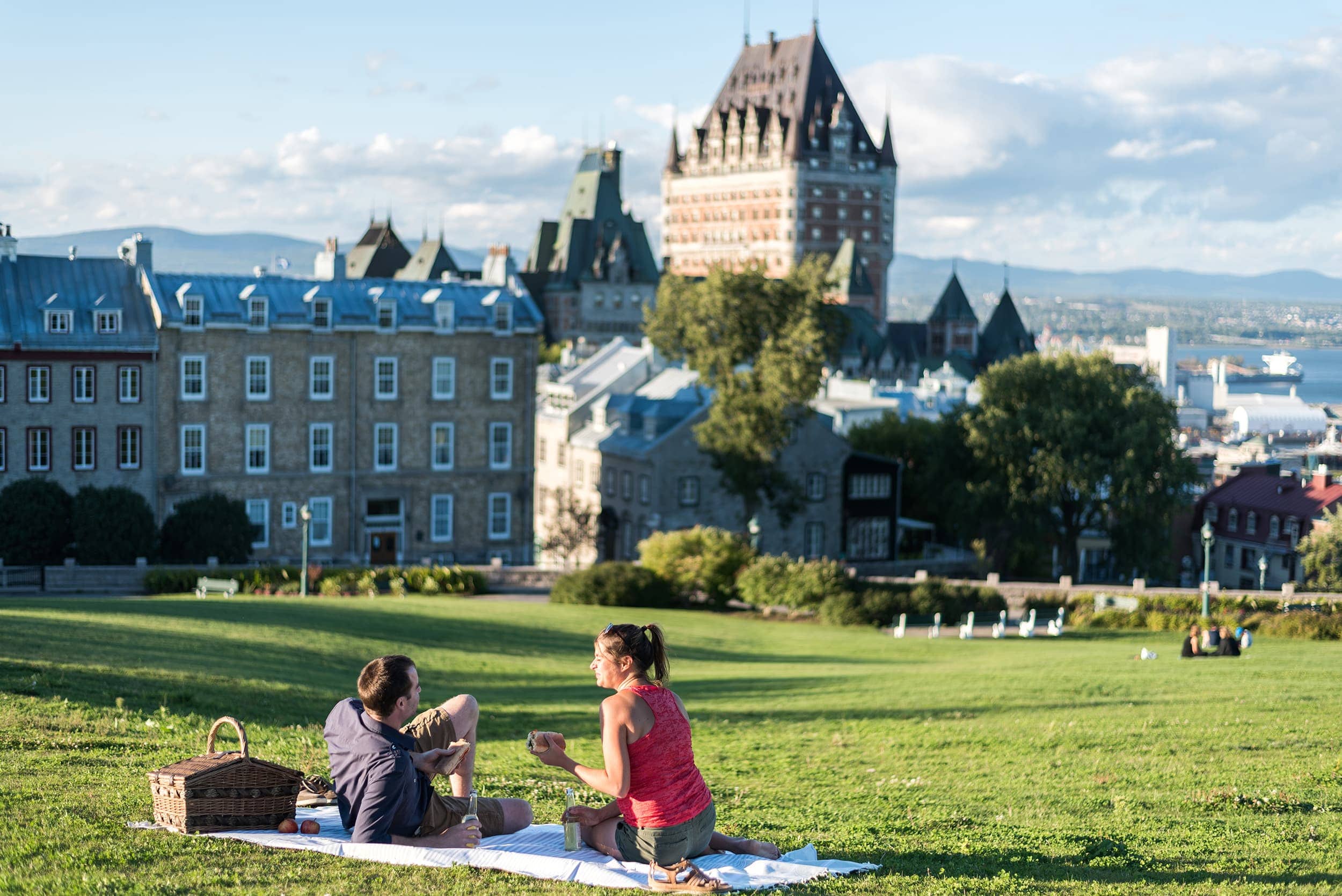 couple having picnic in a Quebec park