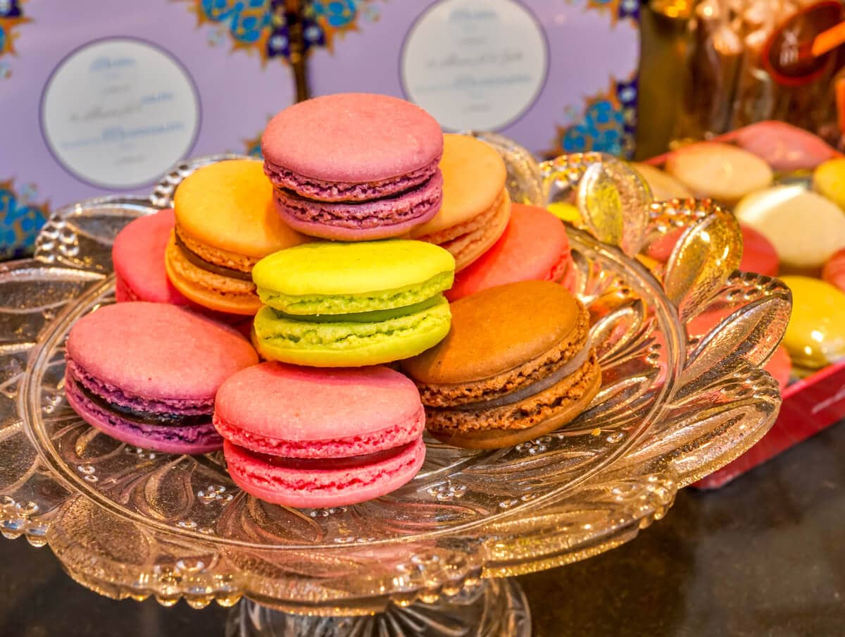 Macarons o macarrones, repostería francesa