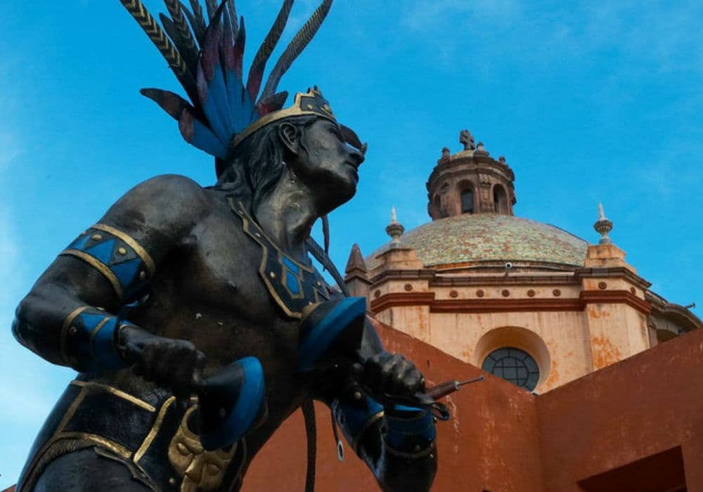 estátua en Querétaro