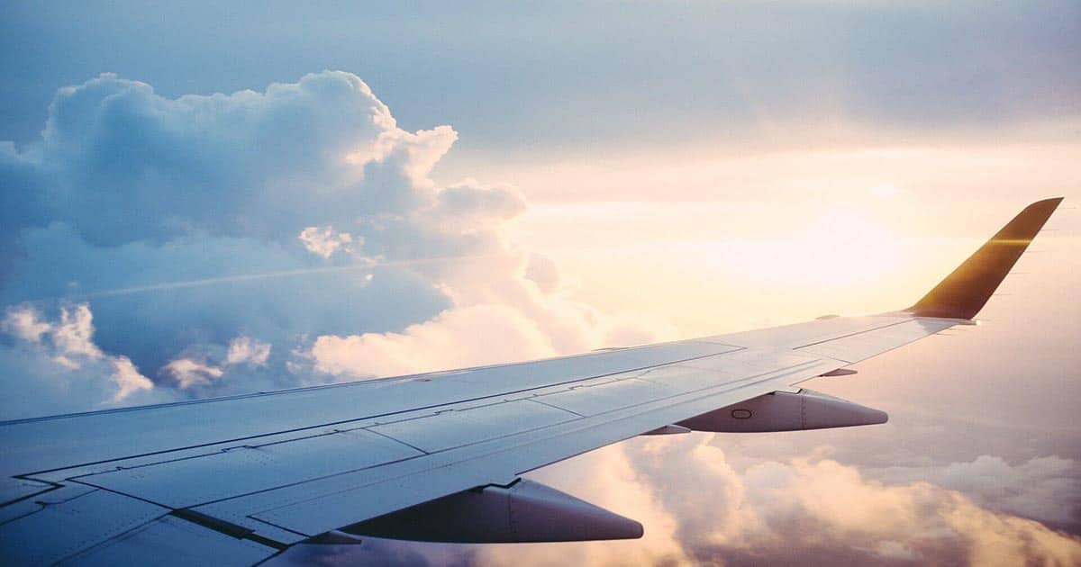 Mejores días para comprar vuelos baratos y viajar en diciembre Expedia